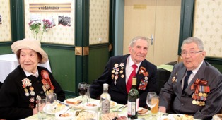 активисты Совета ветеранов (слева направо) Н.Ф. Афанасьевна, А.А. Ковальчук, В.Н. Куликов