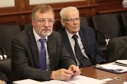 Заместитель Генерального директора ООО «Газпром ВНИИГАЗ» Алексей Рыжов и ведущий научный сотрудник Центра газотранспортных систем и технологий Владимир Щуровский