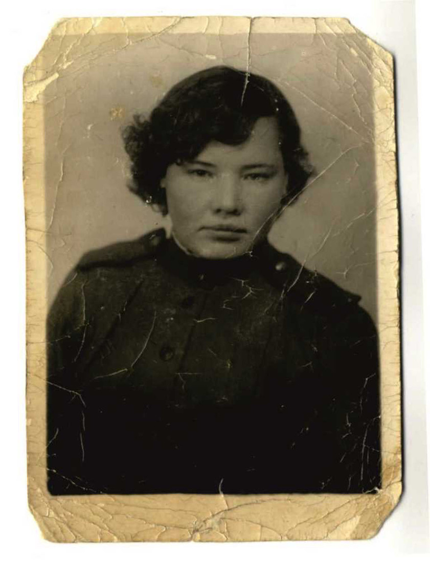 Клавдия Евгеньевна Гурьева в Польше, 1 января 1945 года