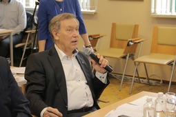 Эксперты комментируют выступления участников