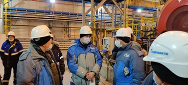 Рабочее совещание на объекте. Фото предоставлено ООО «Газпром добыча Ноябрьск».