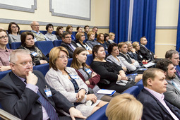участники IV Международного научно-практического семинара "Эффективное управление комплексными нефтегазовыми проектами" (EPMI-2015)