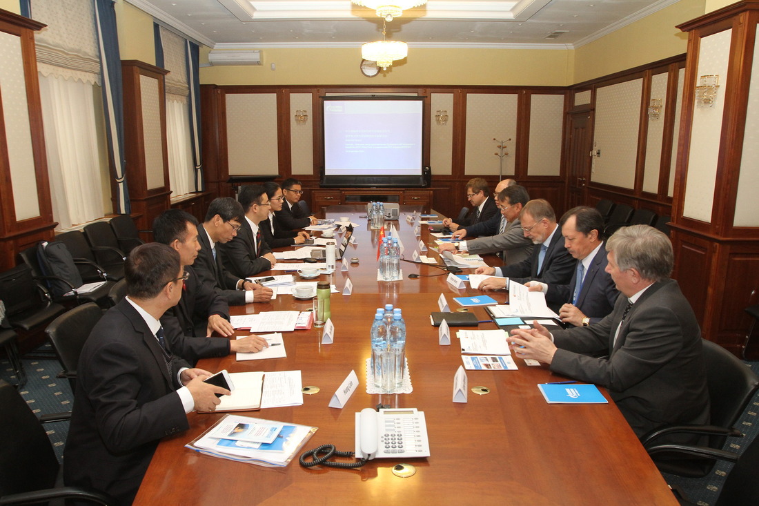 Участники семинара-совещания по Программе научно-технического сотрудничества ПАО «Газпром» и Китайской Национальной Нефтегазовой Корпорации (КННК)