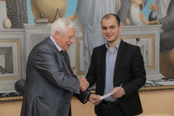 Исмайилов Т.А. окончил с отличием обучение на базовой кафедре «Исследования нефтегазовых пластовых систем»