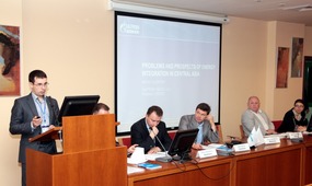 Выступления участников Молодежного научно-практического лингвистического семинара