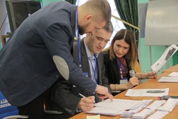 Молодые специалисты ООО "Газпром ВНИИГАЗ" — организаторы игры "Узнать за 60 секунд"