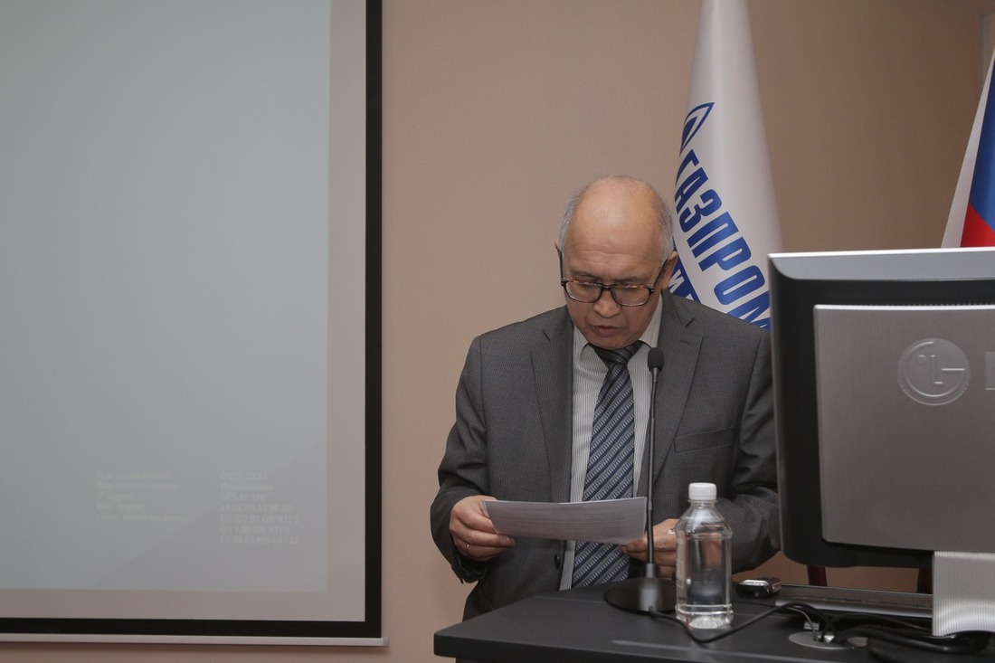 Решение диссертационного совета зачитывает Марат Набиевич Мансуров, заведующий Отделением научно-технического обеспечения морских проектов
